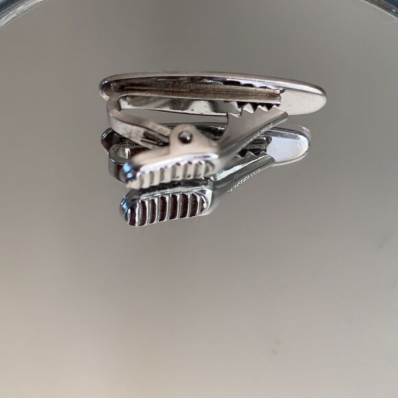 Vtg Sarah Coventry red, black & silver tie clip - Picture 3 of 4